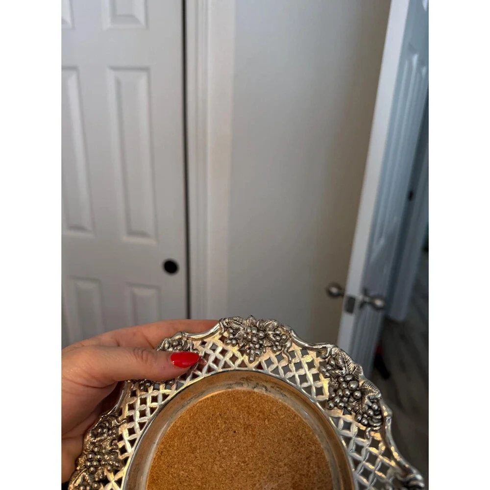 Unbranded vintage godinger